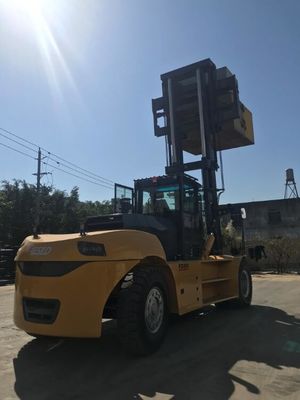 Ağır Konteynerleri İstiflemek İçin Yüksek Direkli 30 Ton Dizel Forklift