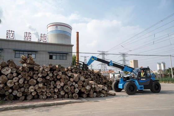 Saman yığını ve kağıt rulosu için Balya Kelepçeli 4WD 3.5 Ton Teleskopik Forklift