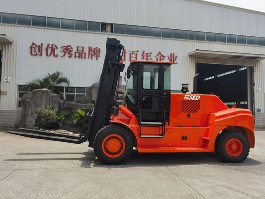Yuchai veya CUMMINS Ağır Yüklü Forklift 45-90 derecelik Eğlenme açısı Ağır Görevli