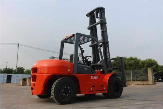 7000kgs Dizel Kumandalı Forklift Güçlü Güç 7 Tonluk Forklift