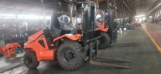 4WD Engebeli Arazi Forklift