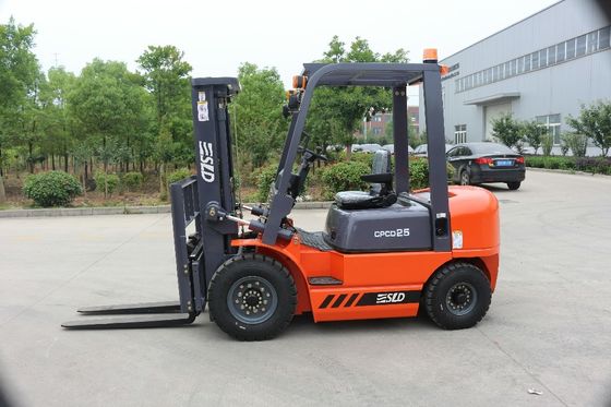 2 Aşama / 3 Aşama 1070x120x40mm Çatal boyutu 2.5ton Dizel Forklift