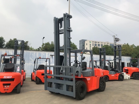 2 Aşamalı Direk Kaldırma Yüksekliği 6m ile 7 Ton Dizel Forklift