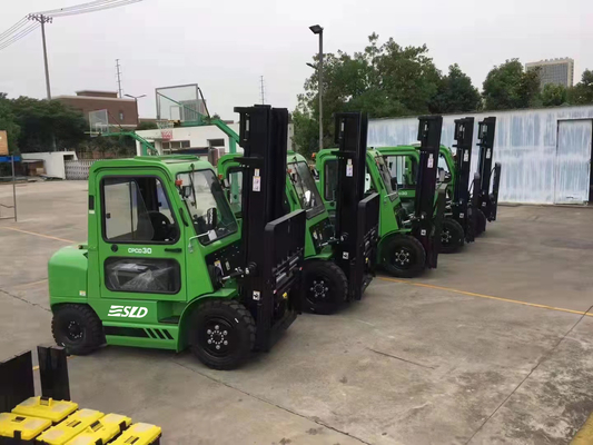Kaldırma Yüksekliği 4m 3 Ton Dizel Forklift CPCD30 Tam Kapalı Kabinli